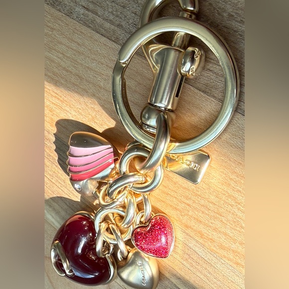 Coach Red Heart Cluster Bag Charm Keychain with Gold Hardware NWOT - Picture 4 of 5